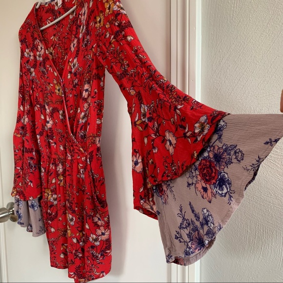 Boho Bell Sleeve Romper with Pockets - Picture 5 of 7